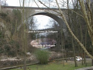 Le Pont Neuf au premier plan d'une perspective de 3 ponts (2008-03-05)